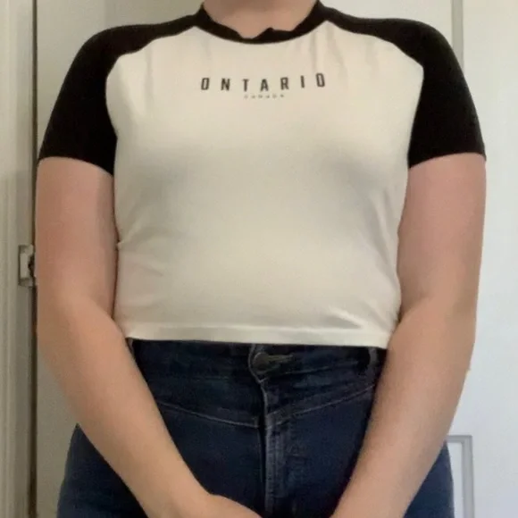 H&M Cropped Ontario Ringer Tee - Picture 7 of 7